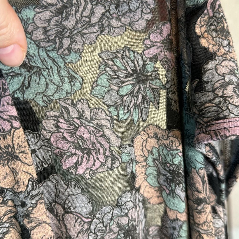 Torrid sheer floral sleeveless top torrid 4 - Picture 7 of 7